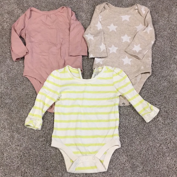 Bundle (3) - Gap long sleeve onesie - Picture 1 of 6